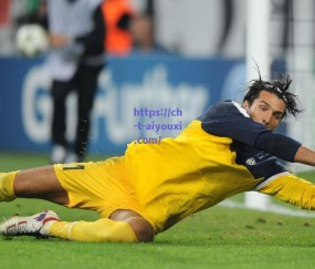 人生赢家！22岁克莱顿成18号秀 女儿在台下见证荣耀时刻