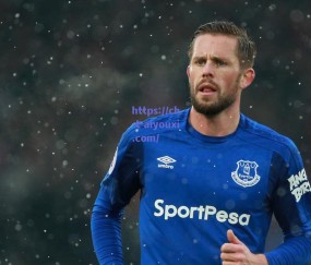 会是最后一站吗？C罗履行完合同将达42岁，他的同辈鲁尼早已执教