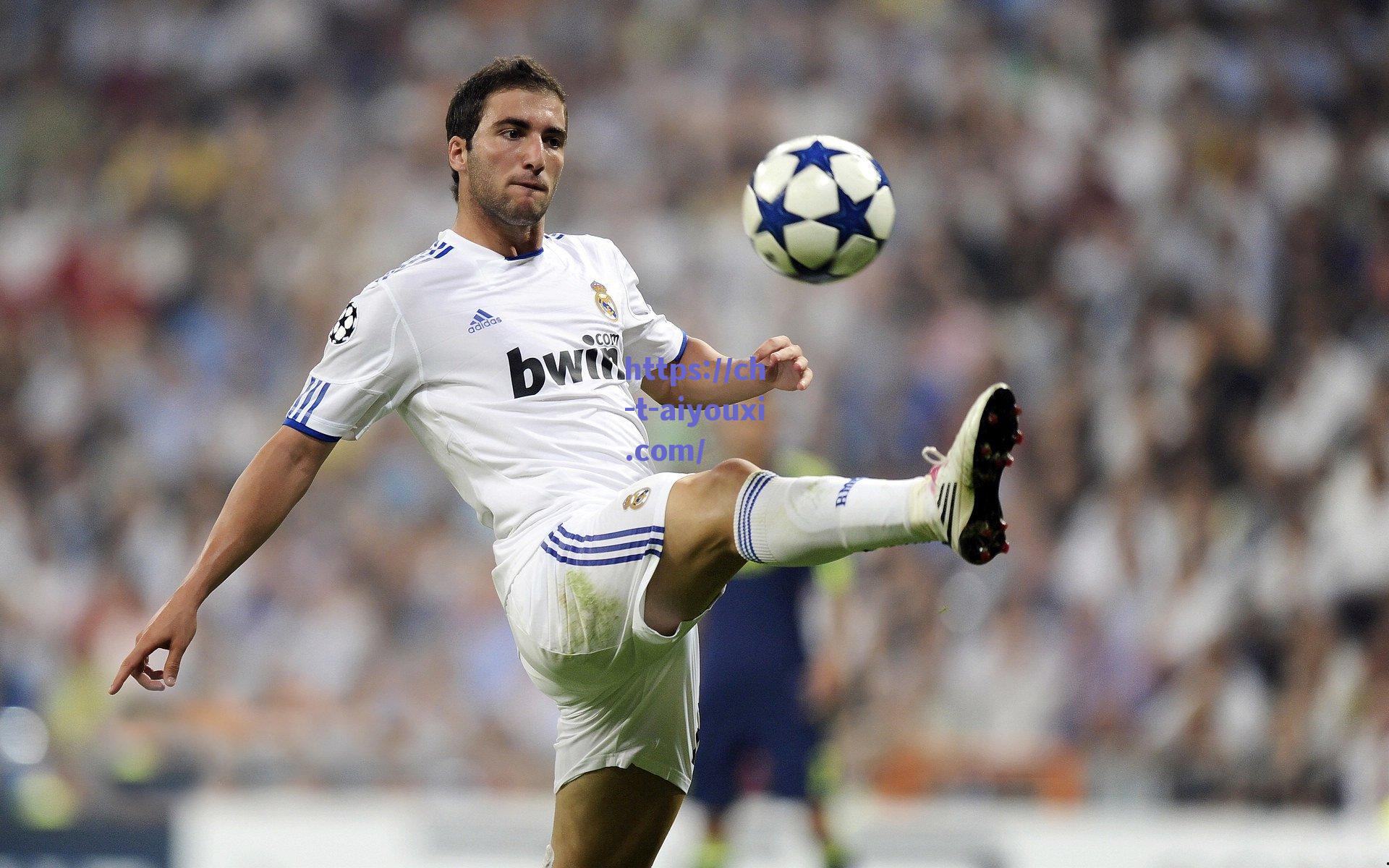 革新绿茵！阿迪达斯发布首款女性专属F50球鞋，三种配色定义速度美学